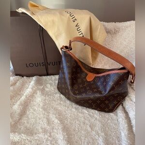 Authentic 💕Louis Vuitton delightful pm 💕